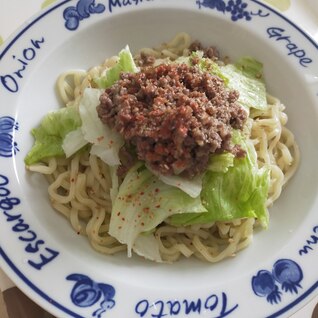 市販のスープで簡単肉味噌ラーメン